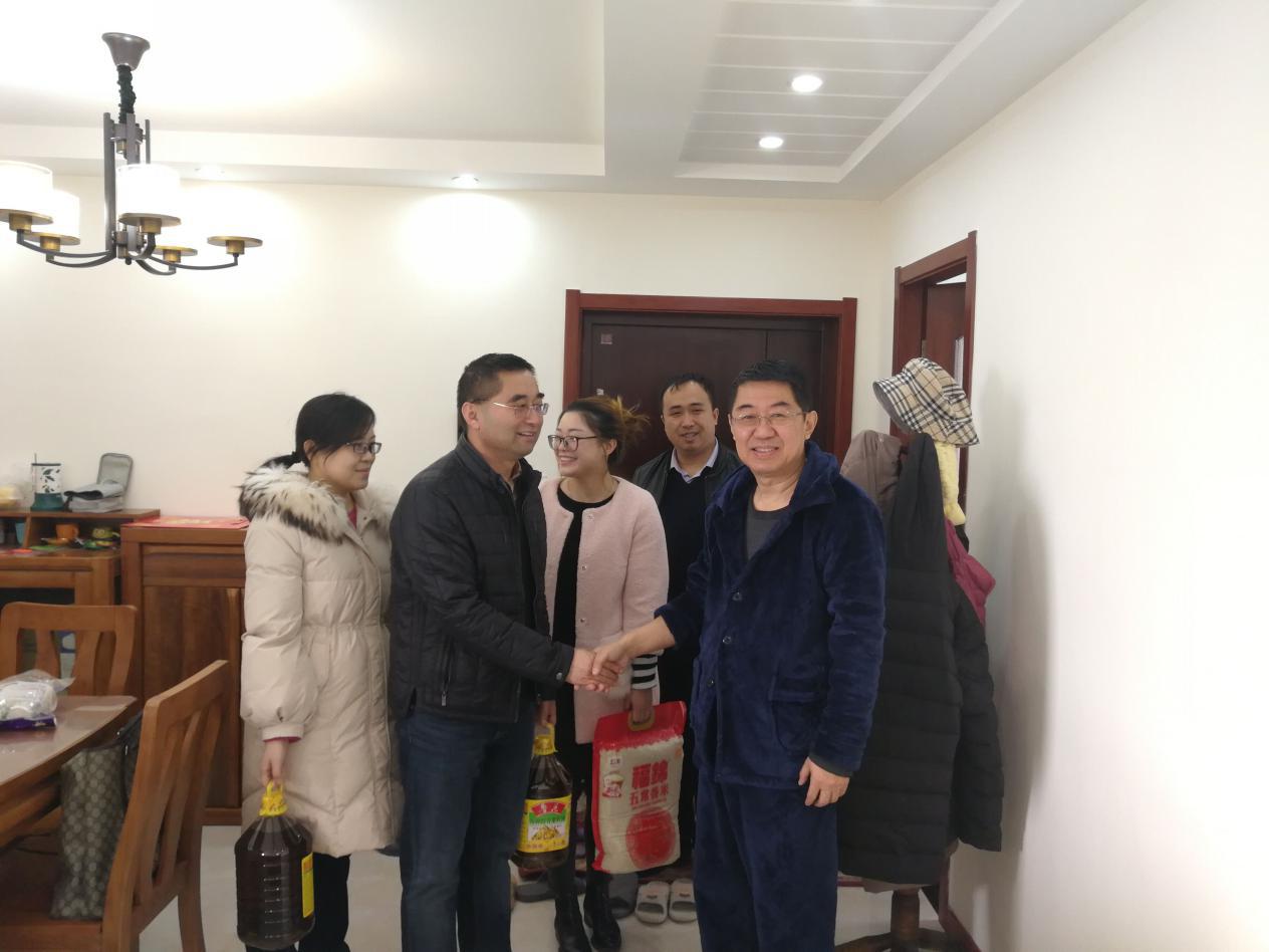 水情形公司开展春节走访慰问活动
