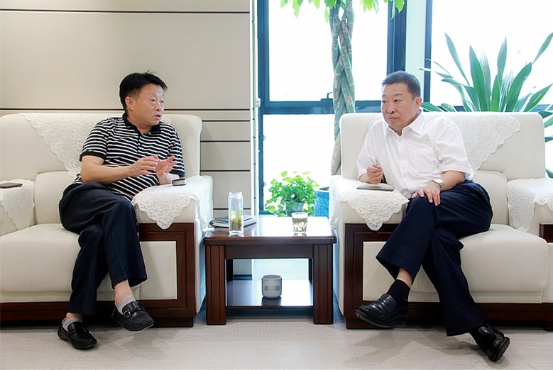 熊良虎会见榆林市委常委、、、常务副市长张凯盈