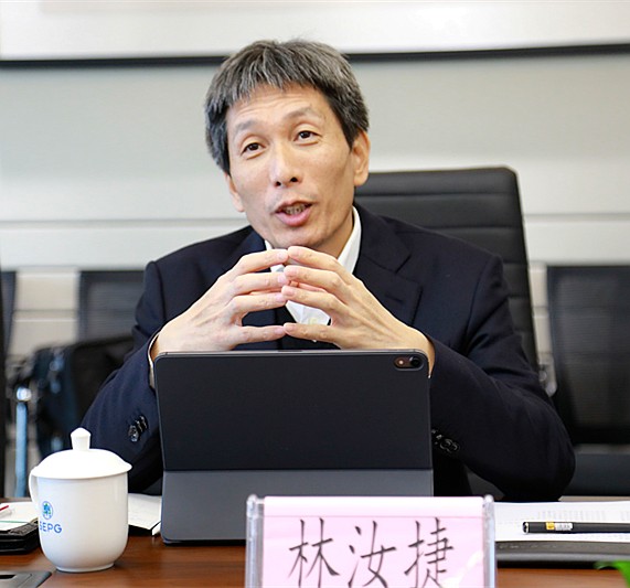 南宫NG28集团集团与福建雪人股份公司深化环保各领域务实相助｜熊良虎顾峰出席