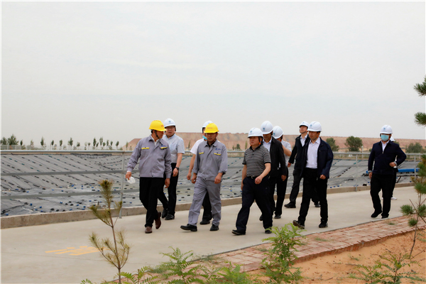 南宫NG28集团集团复工复产促增添项目观摩聚会与会职员走进大秦国源三秦环保秦邦园区在榆项目