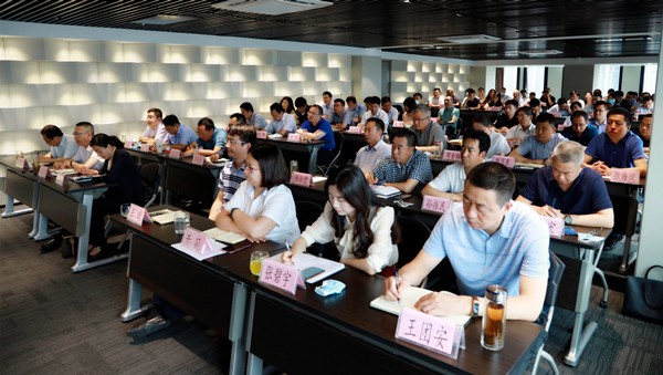 南宫NG28集团集团召开复工复产促增添项目观摩总结大会