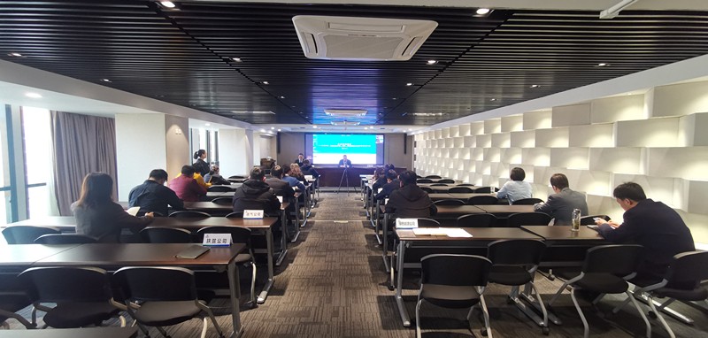 南宫NG28集团集团举行企业战略治理培训讲座