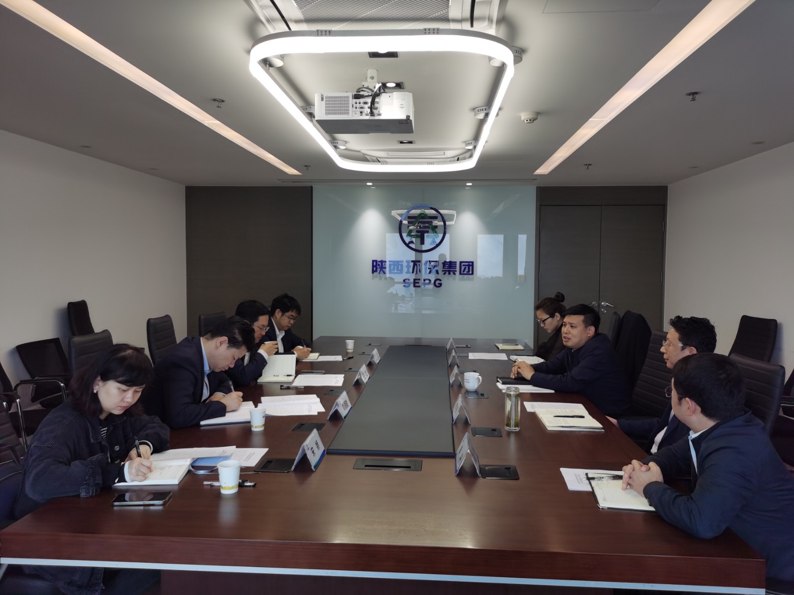 省纪委监委驻陕西金资公司纪检监察组到南宫NG28集团集团交流座谈