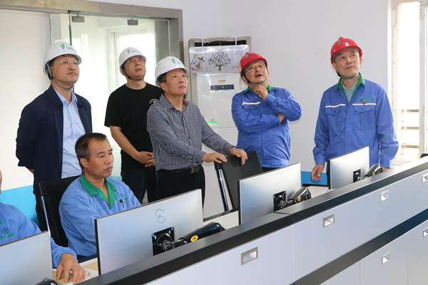 顾峰到三秦环保股份公司下属省危废处理中心检查指导事情