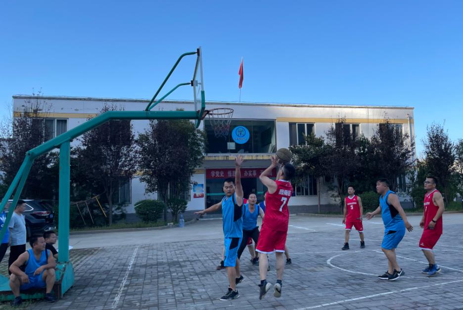 商南公司举行“迎盛会、、、庆国庆”职工运动友谊赛