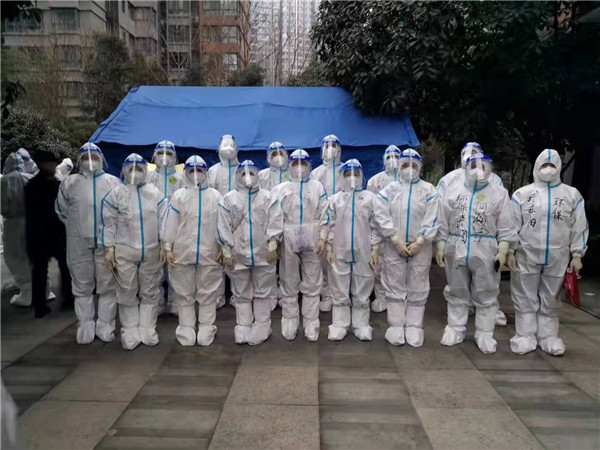 南宫NG28集团集团：：：暂时党支部全力买通群众生涯物资包管“最后一百米”