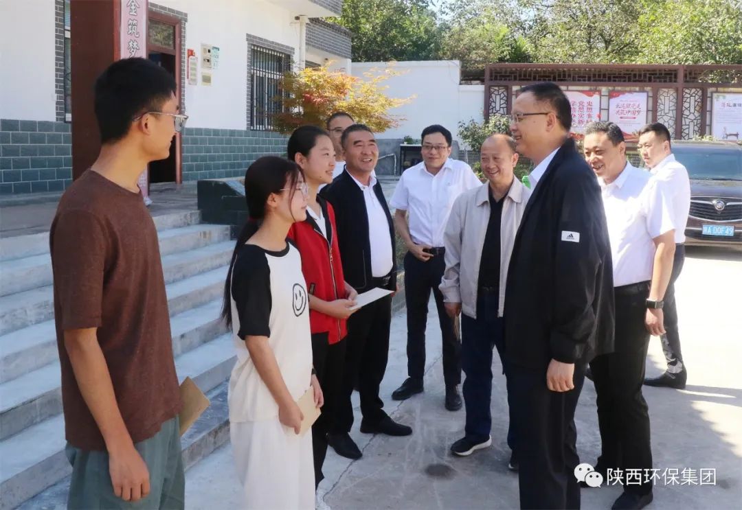 郝军亮到太白县调研墟落振兴驻村帮扶事情