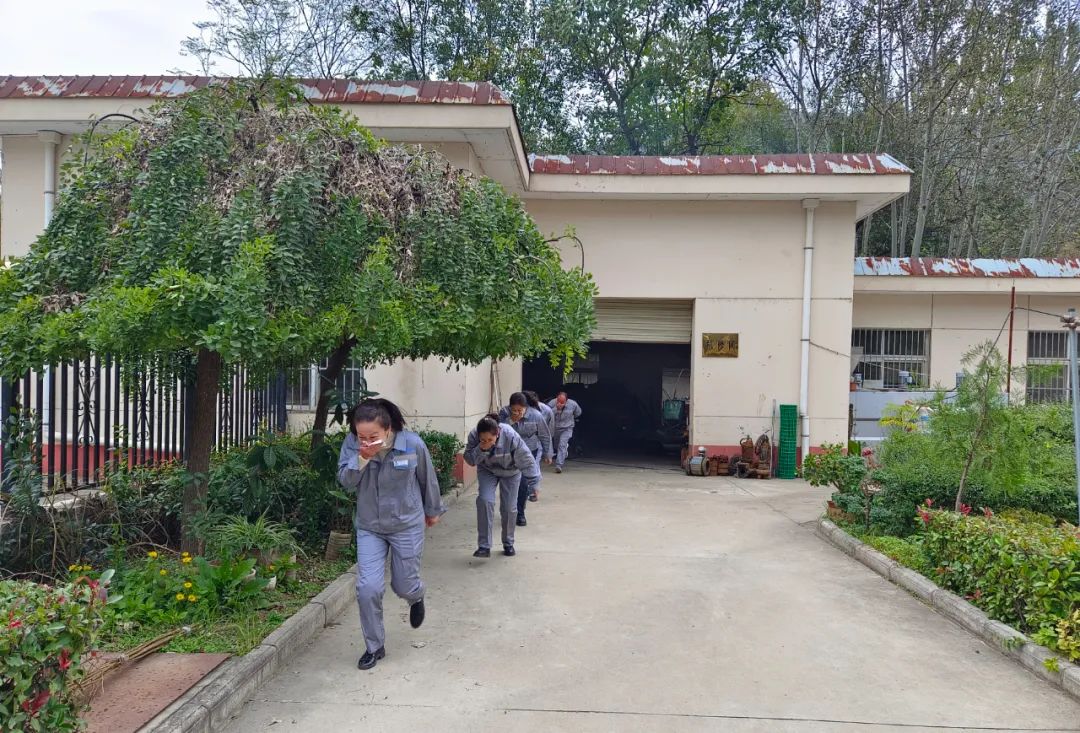 丹凤公司开展消防知识培训与消防清静演练活动