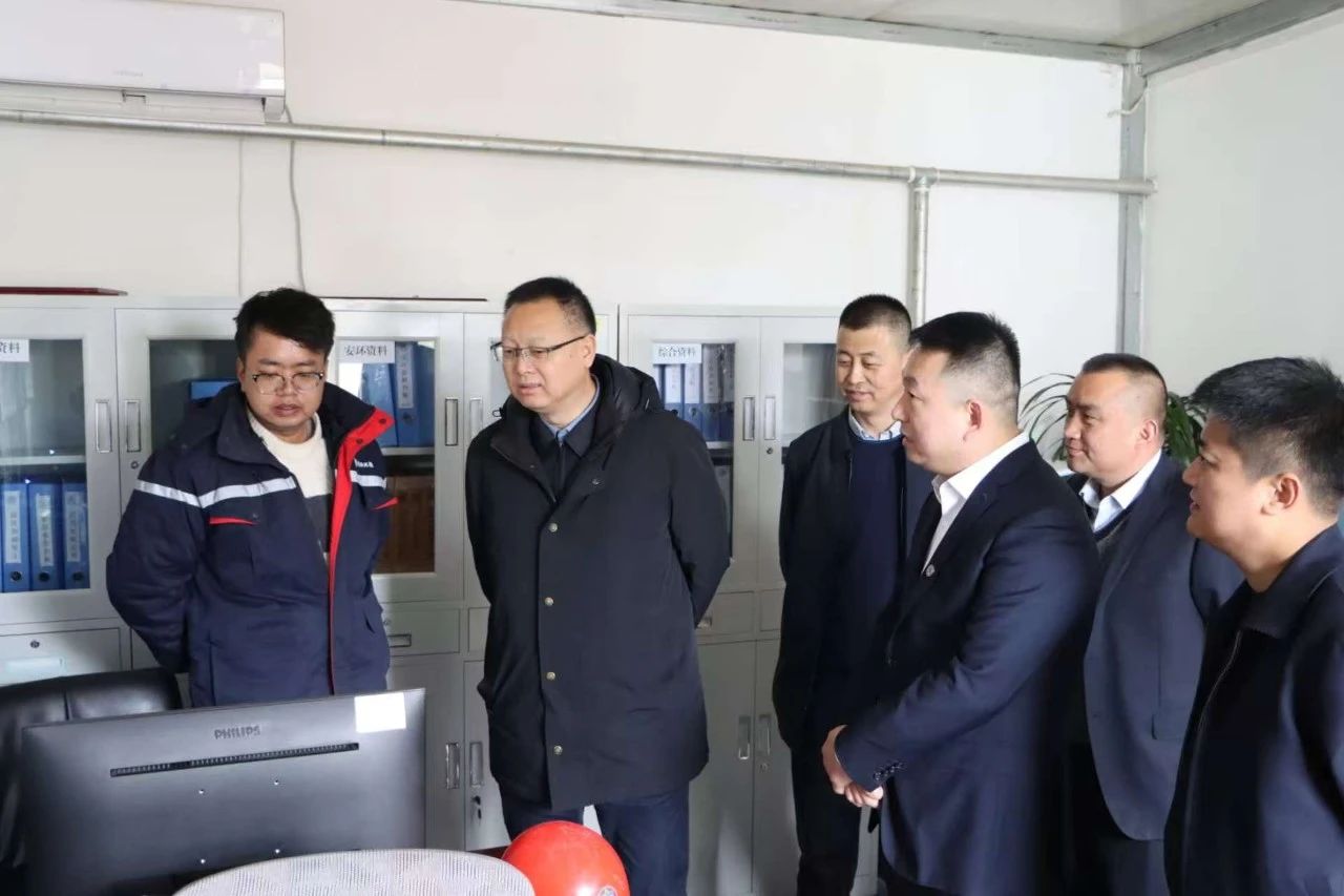 郝军亮赴保隆能源公司、、油气工程公司项目一线调研