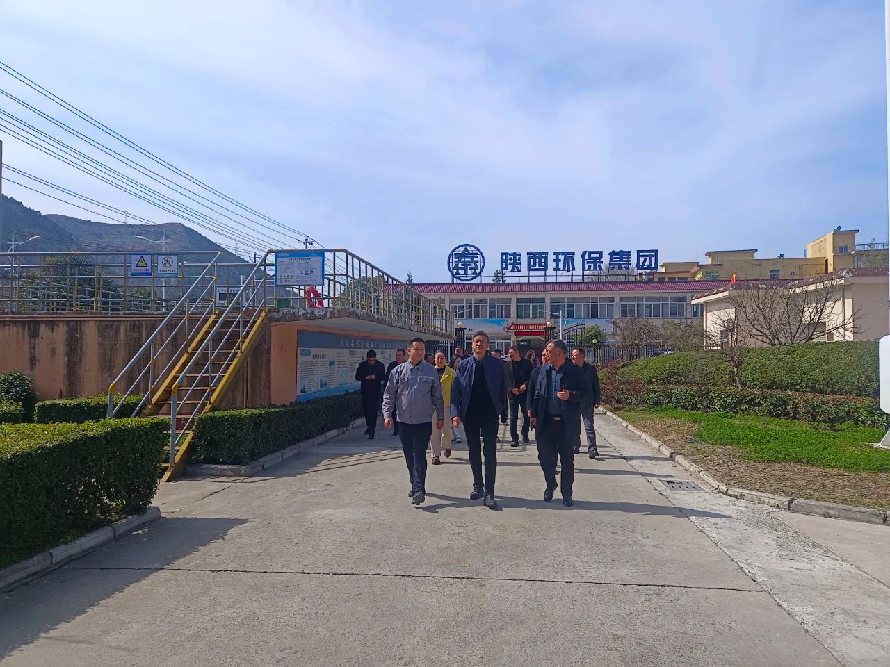 商洛市人大常委会副主任赵军到水情形公司丹凤县污水处理厂调研