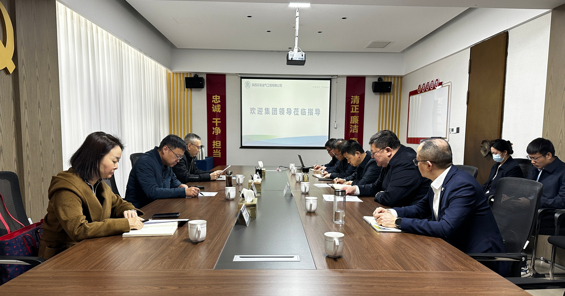 宋世杰在油气工程公司督导重点项目建设和生产谋划事情